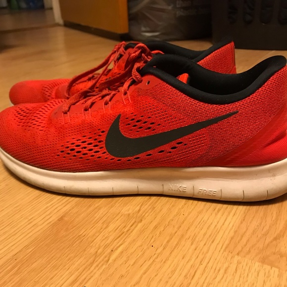 nike free run red